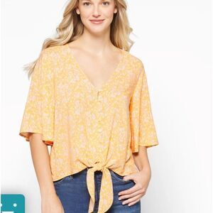LUQ Rhee tie front top size‎ L Pale Yellow Nwt Stitch Fix